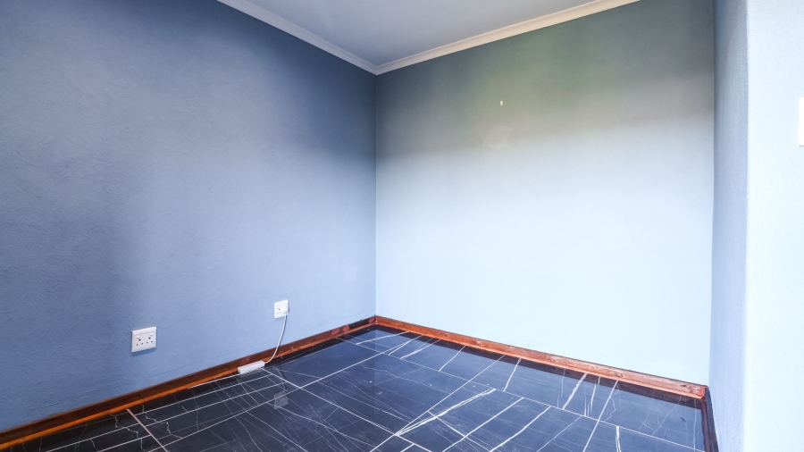 To Let 7 Bedroom Property for Rent in Old Place Western Cape